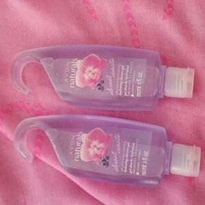 Avon Naturals Orchid & Blueberry Shower Gel Duo